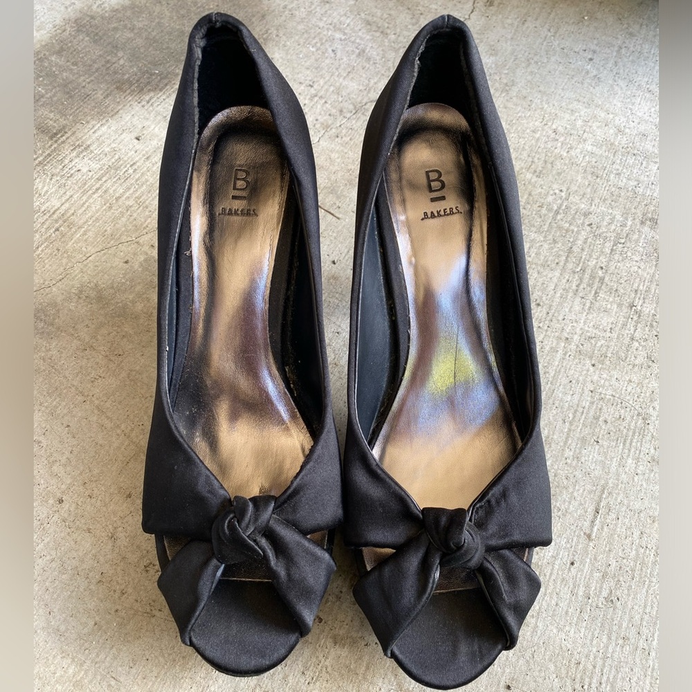 Bakers black satin platform heels 7.5
